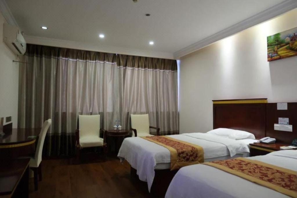 Greentree Minhang Development Zone Subway Station Business Hotel