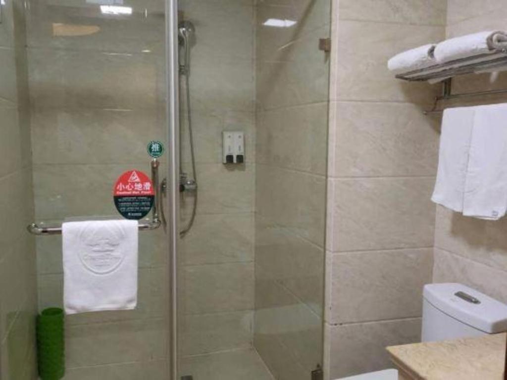 Greentree Minhang Development Zone Subway Station Business 3*