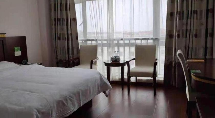 Greentree Minhang Development Zone Subway Station Business 3*