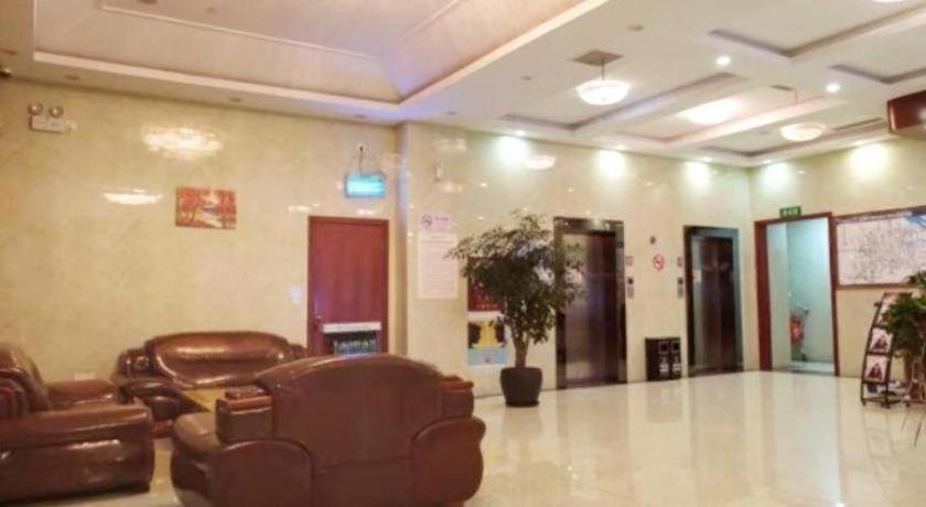 Greentree Minhang Development Zone Subway Station Business Hotel
